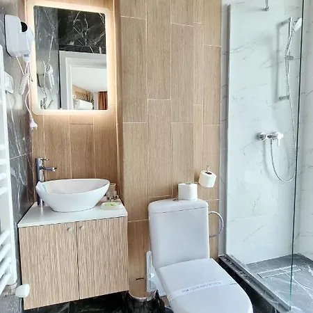 ゲストハウス Natalia 4*